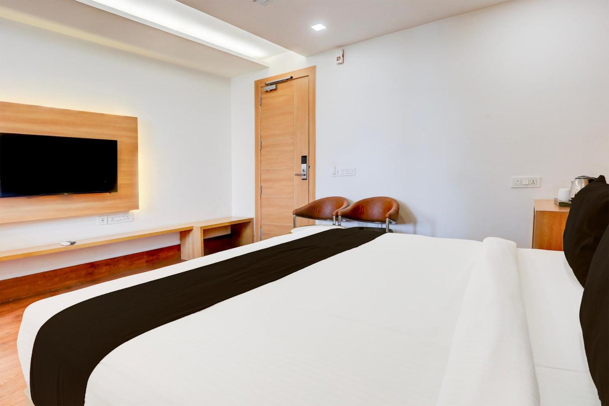 Palette Calista Premium Resort Samalkha Buitenkant foto