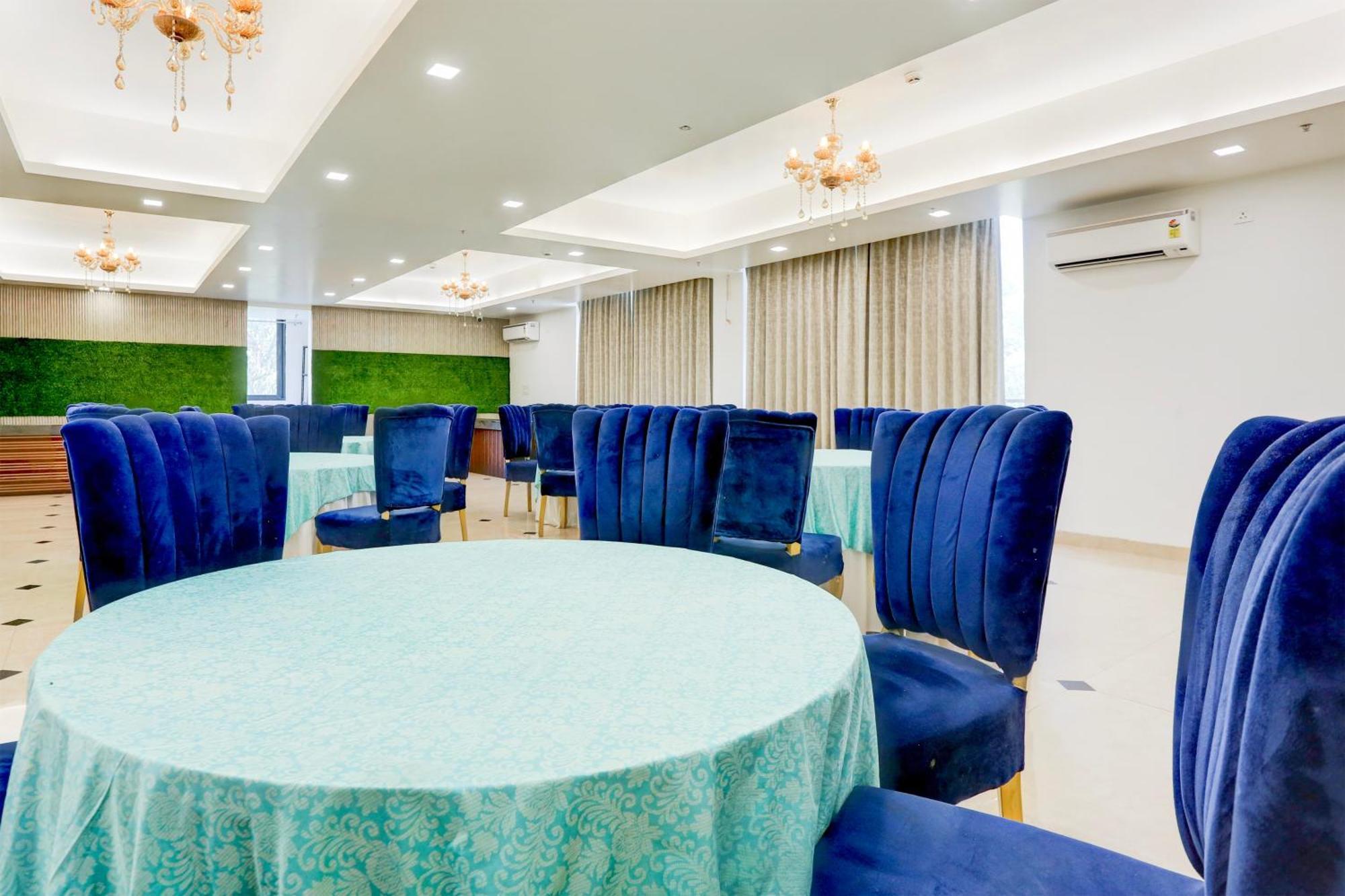 Palette Calista Premium Resort Samalkha Buitenkant foto